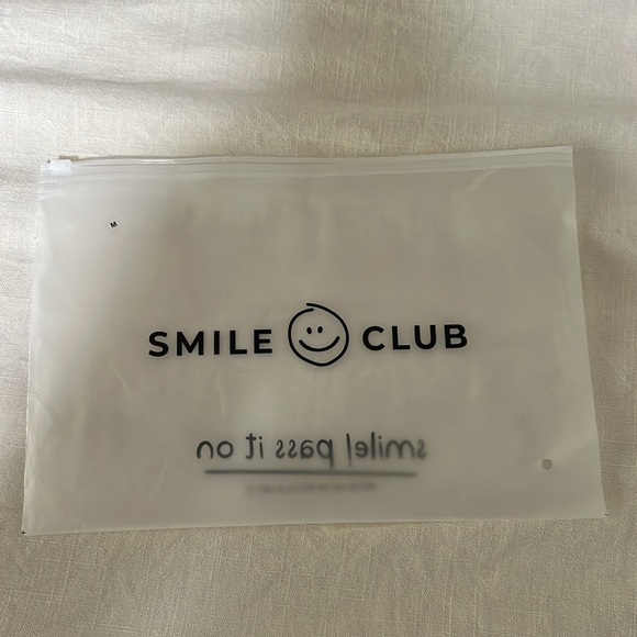 SMILE CLUB HOPSCOTCH CROSS TOP - Picture 4 of 4